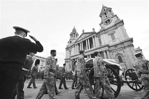 ��D��15������Ӣ��(gu��)�׶����أ��ʼ��T���ڱ��(du��)�o(h��)�͡��`�ѡ����_(d��)ʥ���_����������A��l(f��)