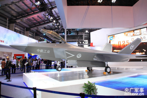 ȫ����1:2�Ě�-31���X������(zh��n)�C(j��)ģ�� κ�� �z