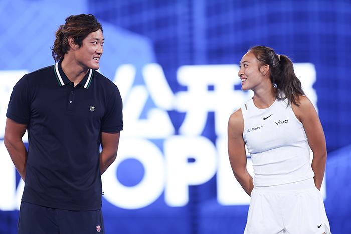 鄭欽文、張之臻現(xiàn)身中網(wǎng)開幕式