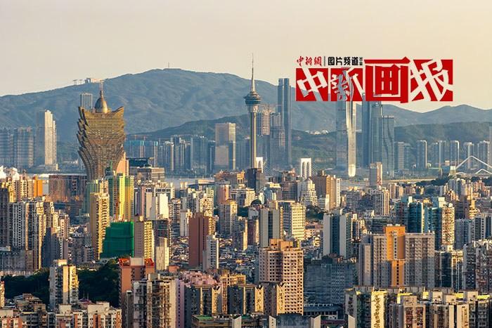 這璀璨的明珠，是我們的驕“澳”