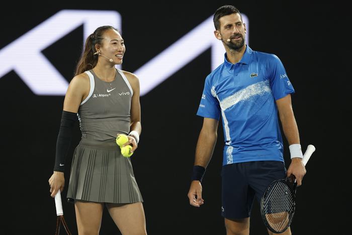 夢(mèng)幻聯(lián)動(dòng)！鄭欽文搭檔德約出戰(zhàn)澳網(wǎng)表演賽