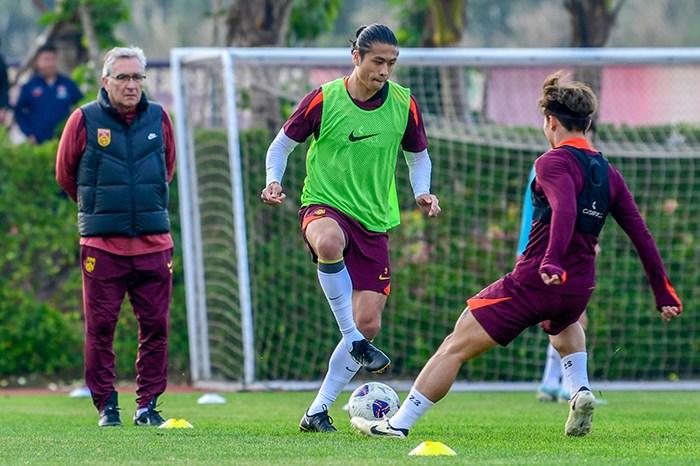 中國國家男子足球隊在?？诩?xùn)