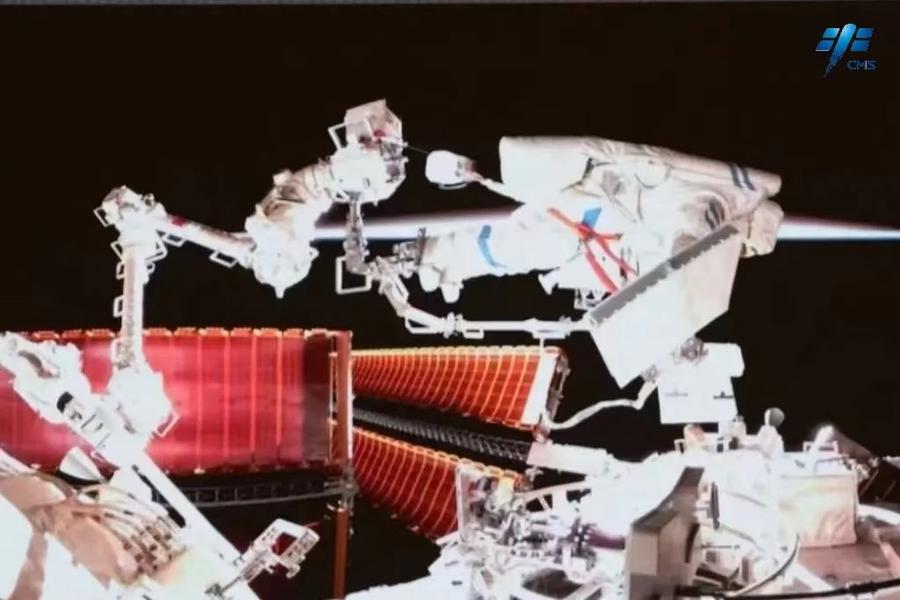 神舟十九號(hào)航天員乘組圓滿完成第二次出艙活動(dòng)