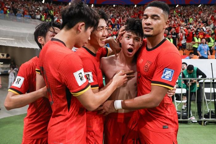 世預(yù)賽收官戰(zhàn) 國足主場1比0戰(zhàn)勝巴林隊