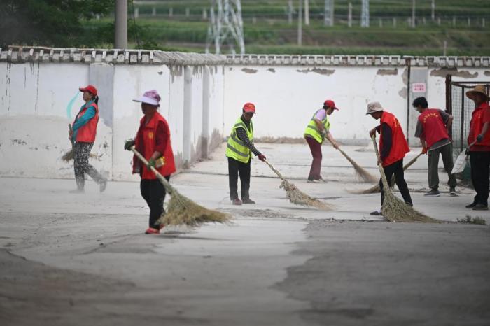 甘肅榆中山洪災(zāi)害安置點見聞：床鋪熱飯暖人心