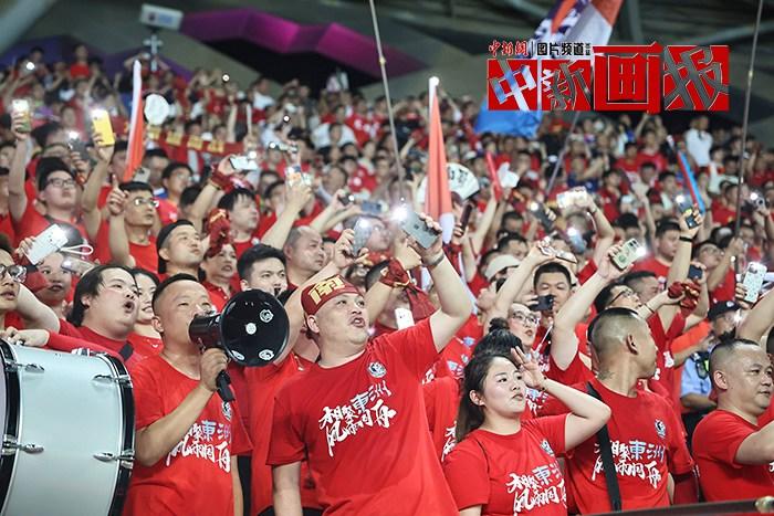 “蘇超”的另一半 是看臺(tái)上的他們