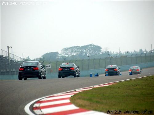 ��܇֮�� �A�����R ���R3ϵ 325i m�\(y��n)��(d��ng)��