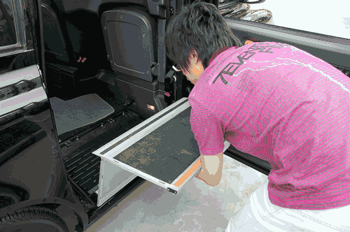 20�fԪ�ĳ���܇���Ϻ�Ӣ��TX4�׼Ҍ��� ��܇֮��