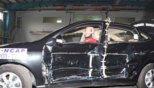 �@��(g��)������ 9�����оo����܇(ch��)��ײ����(du��)�� ��܇(ch��)֮��