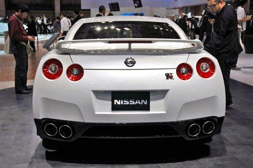 ��̎���� 2010��GT-R�|��܇չ��ʽ�l(f��)�� ��܇֮��