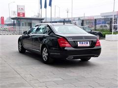 ��܇֮�� �M(j��n)�ڱ��Y ���Ys�� 2010�� s 300l ���F��
