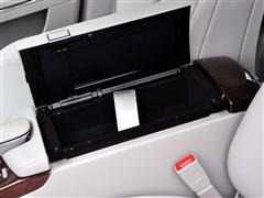 ��܇֮�� �M(j��n)�ڱ��Y ���Ys�� 2010�� s 300l ���F��