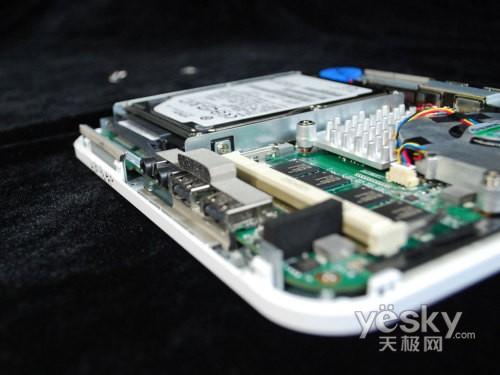 (li��n)��������С�w�ePC��IdeaCentre Q110�u�y