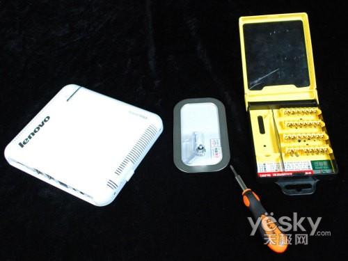 (li��n)��������С�w�ePC��IdeaCentre Q110�u�y