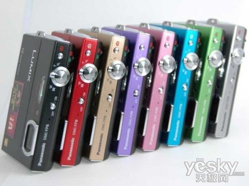 凸顯個(gè)性 拒絕撞機(jī) 五彩數(shù)碼相機(jī)推薦