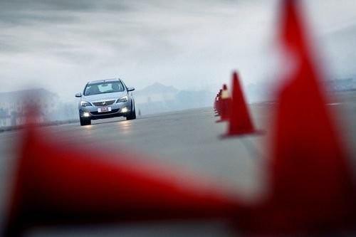 �\������� �yԇ�Ϻ�ͨ�Äe��Ӣ��XT