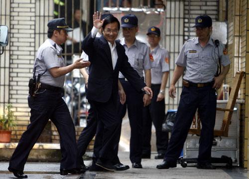 11����������ұװ������������ˮ��������܇�r(sh��)�����䐂����ý�wӛ�ߓ]���������DƬ��(l��i)Դ���������硱