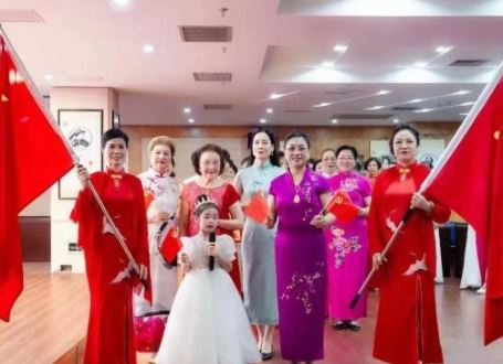 旗袍會長：在“她”時(shí)代，做她自己