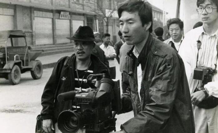 通訊社還能拍電影？