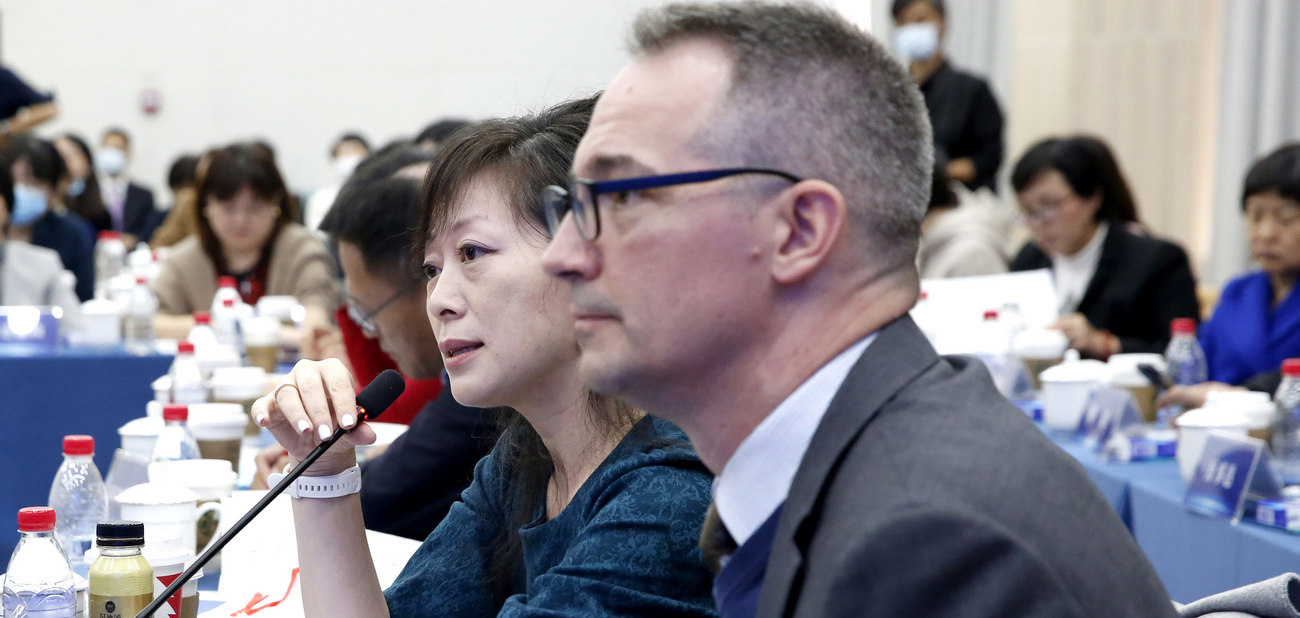 中國擴大高水平開放決心不變 外企稱更看好中國市場<p>    企業(yè)代表表示，通過聆聽圓桌會關于黨的二十大報告的詳細解讀，對于報告重點內(nèi)容有了更深入更全面的掌握和理解，更加提振了在華投資的信心。<p>