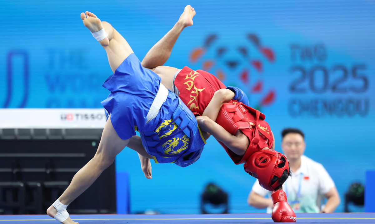 中國選手唐思碩奪得武術(shù)散打男子56公斤級冠軍