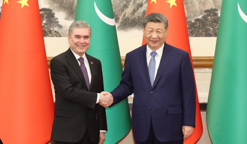 習(xí)近平會(huì)見土庫曼斯坦民族領(lǐng)袖、人民委員會(huì)主席別爾德穆哈梅多夫