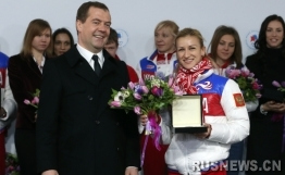 俄羅斯“豪擲”奔馳車獎(jiǎng)賞索契冬奧會(huì)獲獎(jiǎng)選手