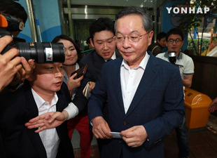 安大熙放棄韓總理提名資格稱自己“德薄才疏”